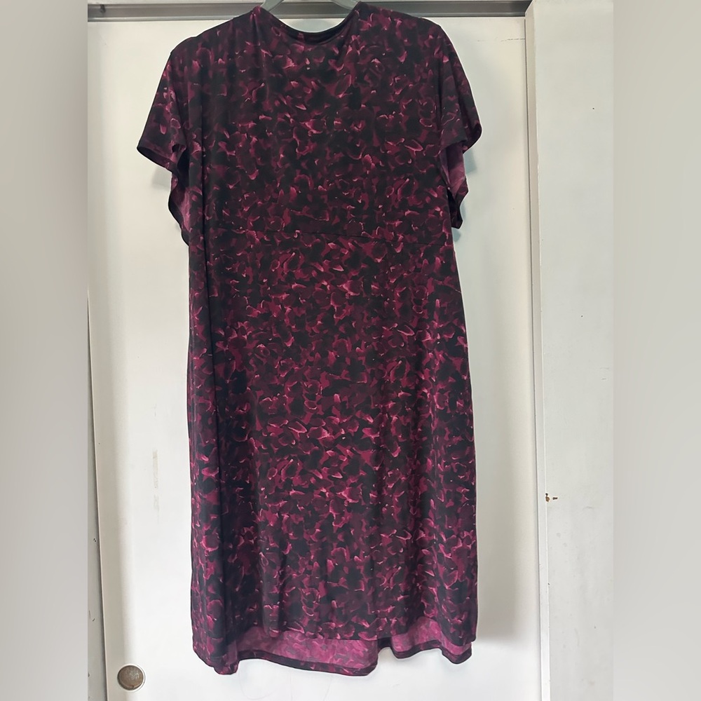 Elegant Purple Floral V-neck Dress - Picture 4 of 4